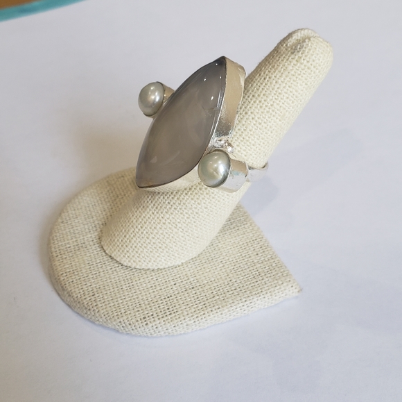 Handmade Chalcedony Peral Gem 925 Ring - Picture 4 of 11